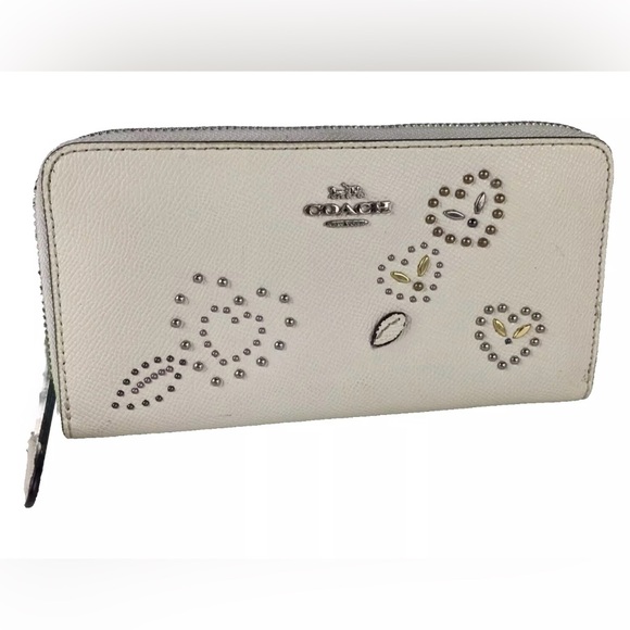 Coach Heart Bandana Rivets wallet Crossgrain leather - Picture 1 of 9